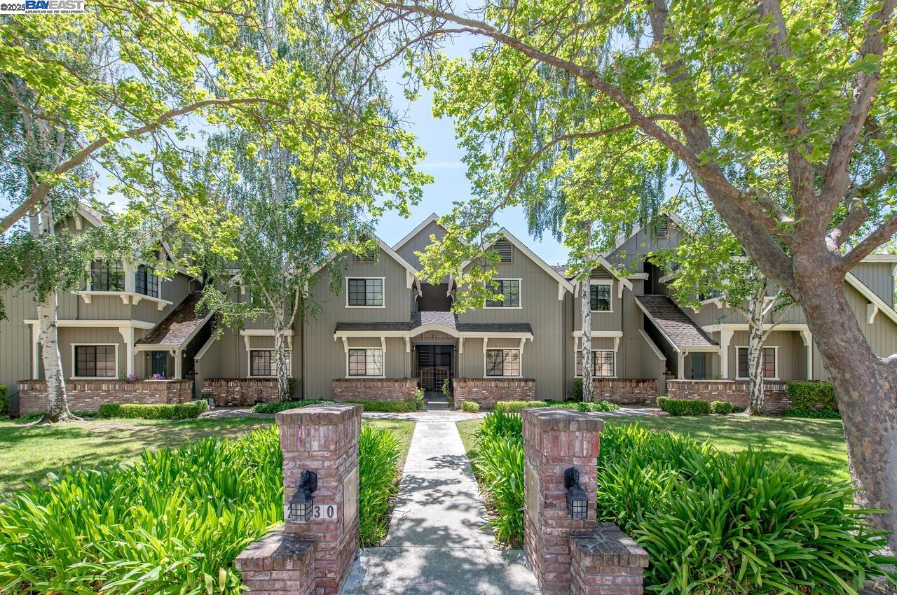 Front Image Thumbnail for BE41106956