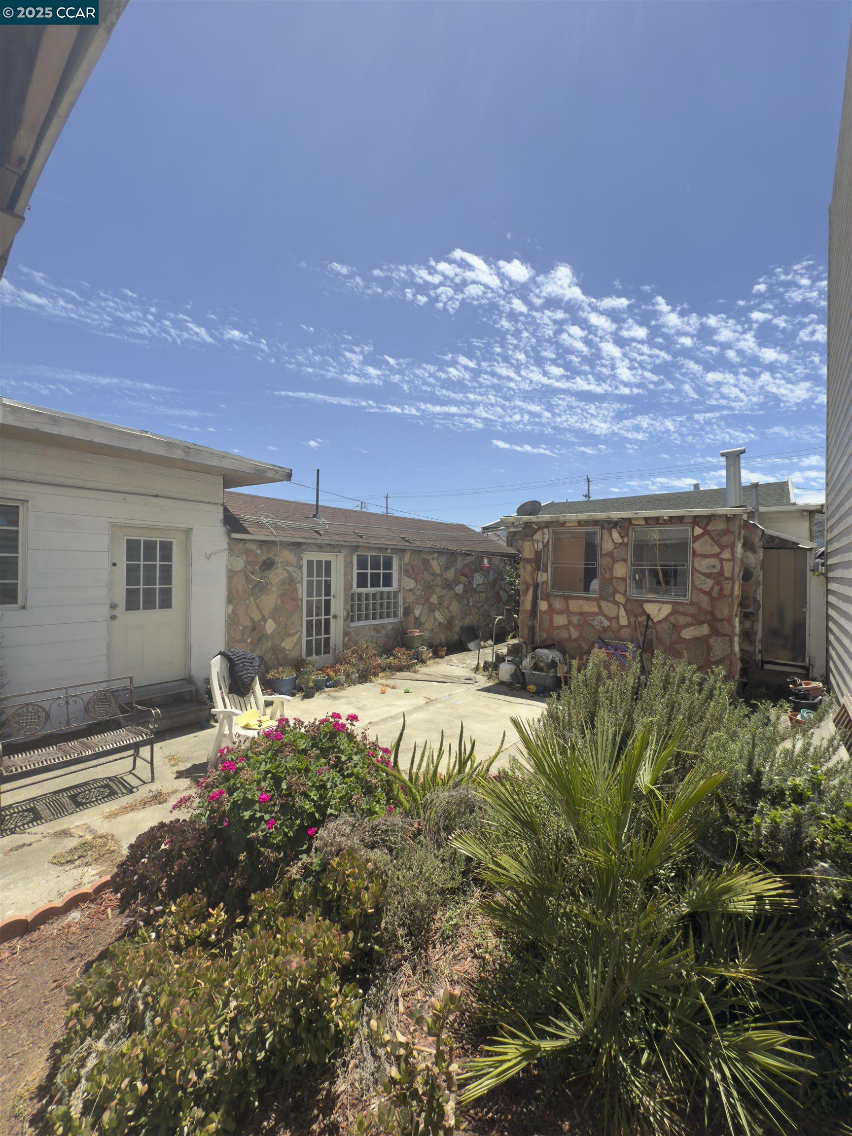 Detail Gallery Image 18 of 27 For 218 Macdonald Ave, Daly City,  CA 94014 - 2 Beds | 1 Baths