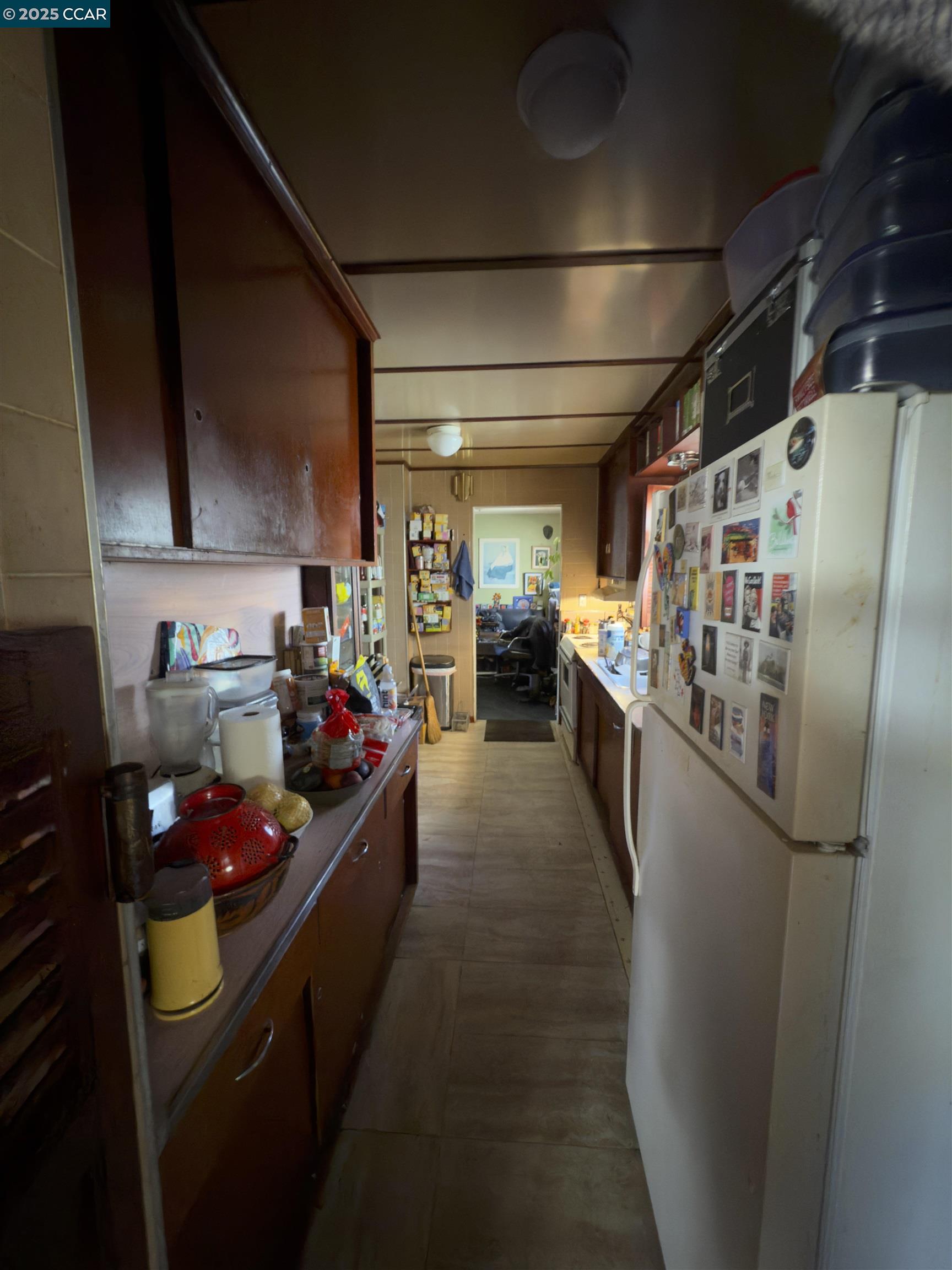 Detail Gallery Image 4 of 27 For 218 Macdonald Ave, Daly City,  CA 94014 - 2 Beds | 1 Baths