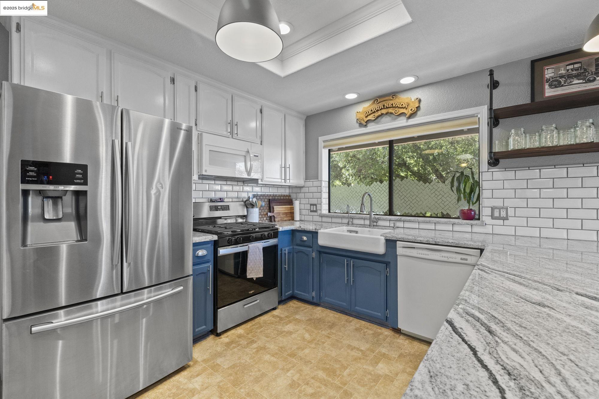 Detail Gallery Image 14 of 47 For 14130 Oak Knoll Rd, Sonora,  CA 95370 - 3 Beds | 2 Baths