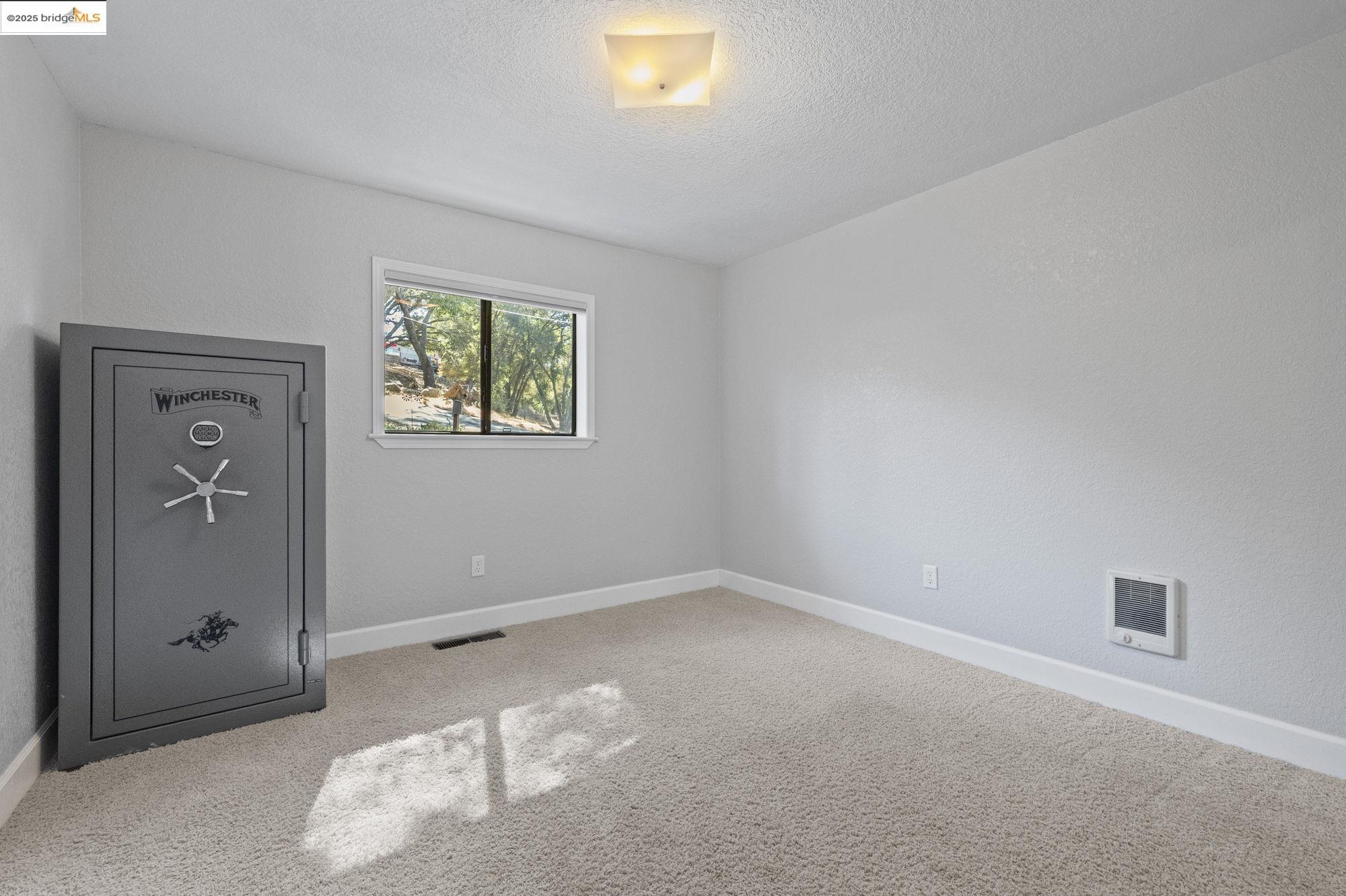 Detail Gallery Image 20 of 47 For 14130 Oak Knoll Rd, Sonora,  CA 95370 - 3 Beds | 2 Baths