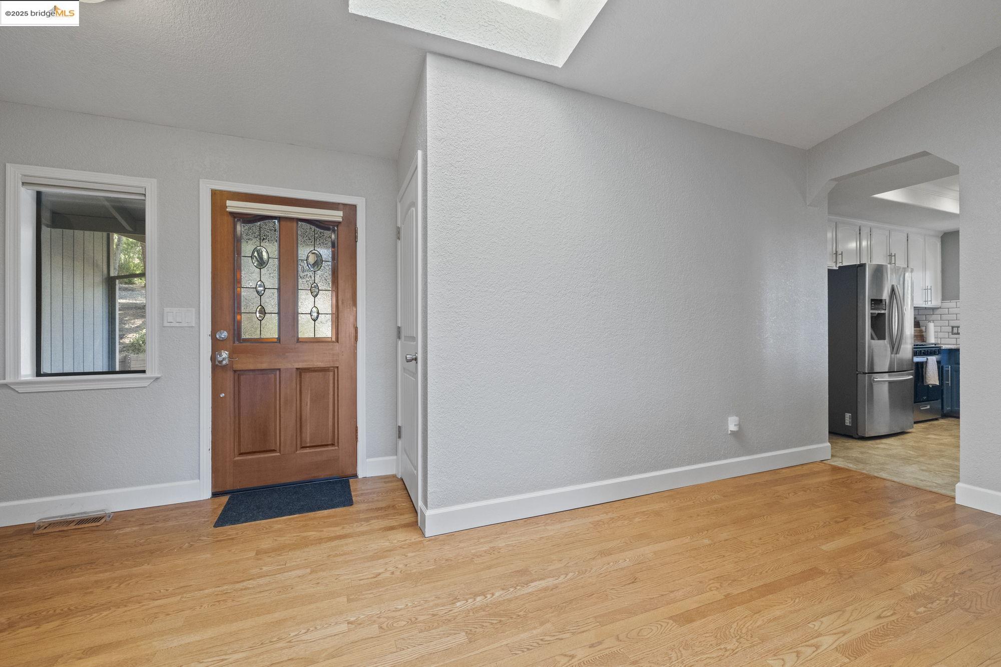 Detail Gallery Image 6 of 47 For 14130 Oak Knoll Rd, Sonora,  CA 95370 - 3 Beds | 2 Baths