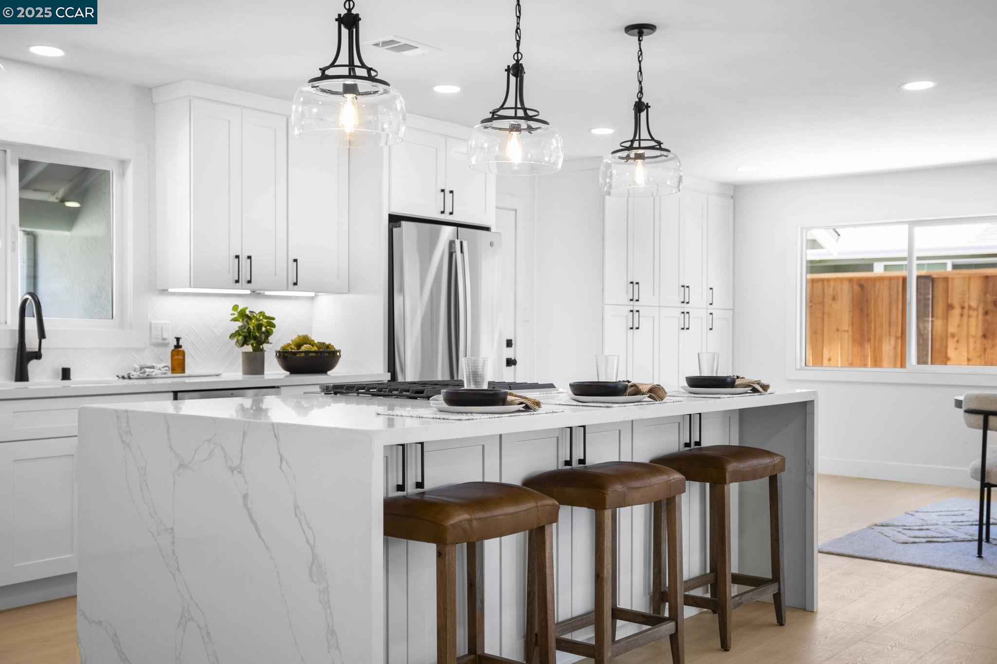 Detail Gallery Image 15 of 38 For 4650 Regina Ln, Concord,  CA 94521 - 3 Beds | 2 Baths