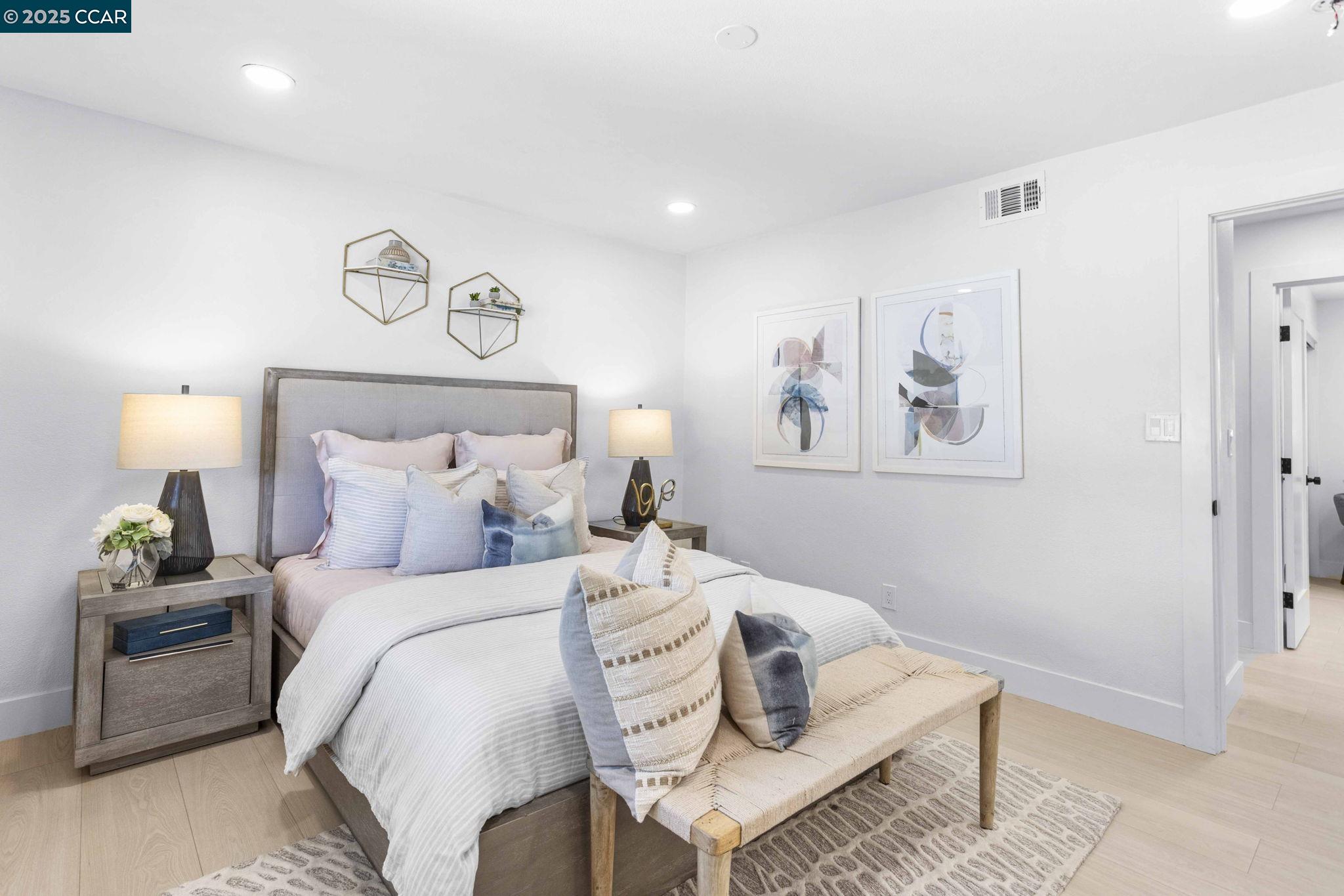 Detail Gallery Image 23 of 38 For 4650 Regina Ln, Concord,  CA 94521 - 3 Beds | 2 Baths