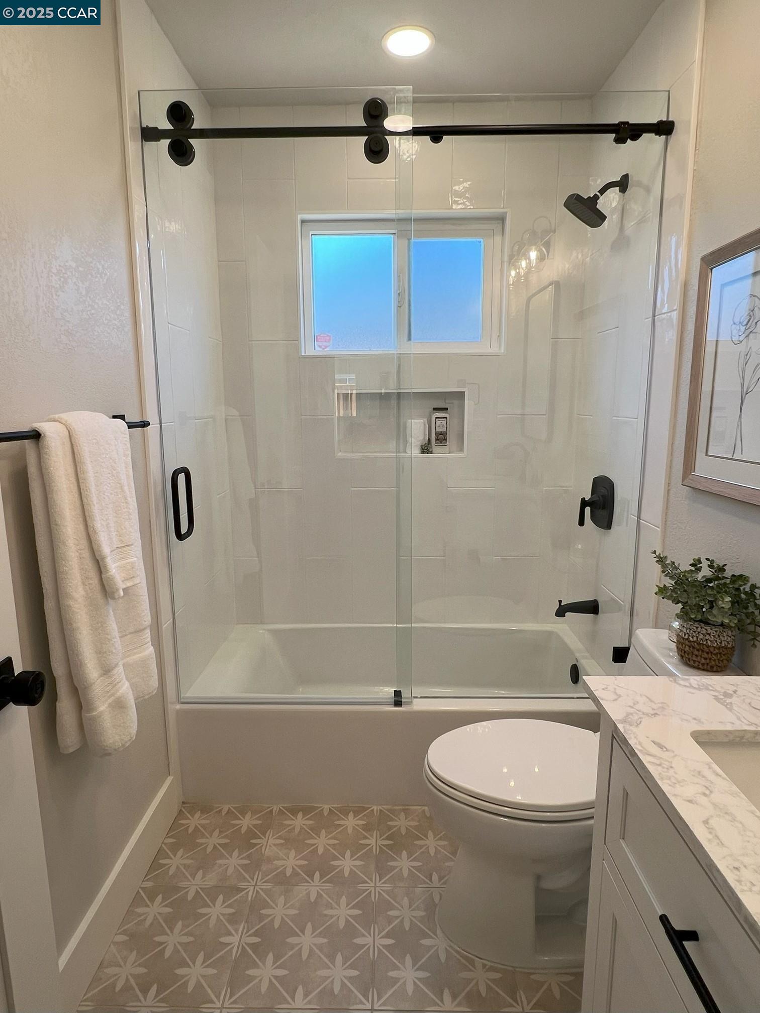 Detail Gallery Image 24 of 38 For 4650 Regina Ln, Concord,  CA 94521 - 3 Beds | 2 Baths