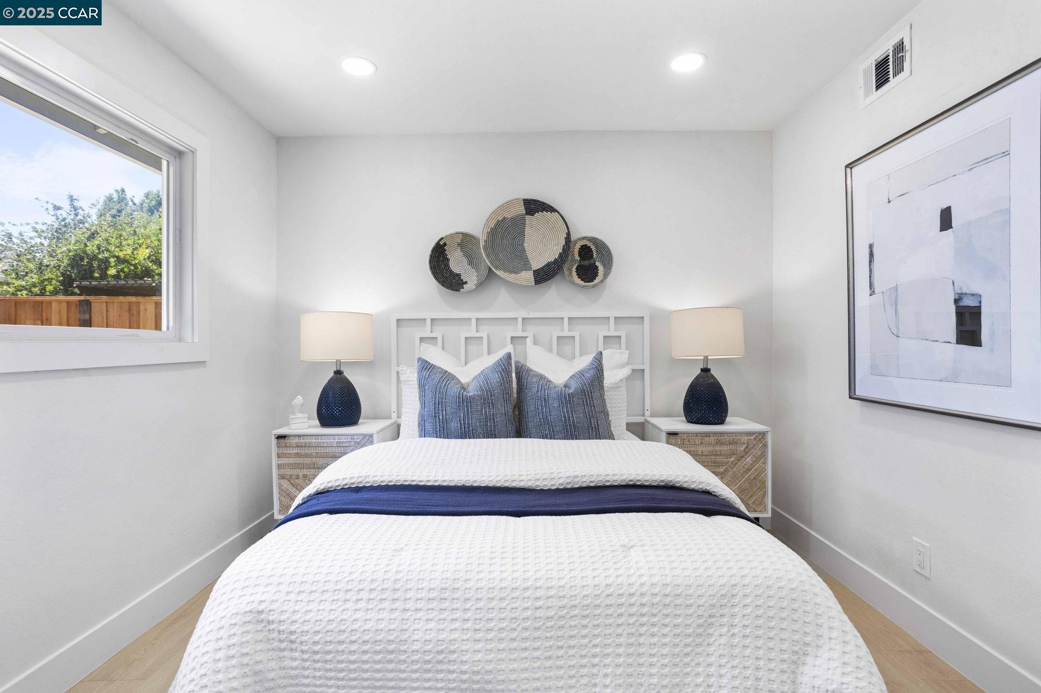 Detail Gallery Image 26 of 38 For 4650 Regina Ln, Concord,  CA 94521 - 3 Beds | 2 Baths