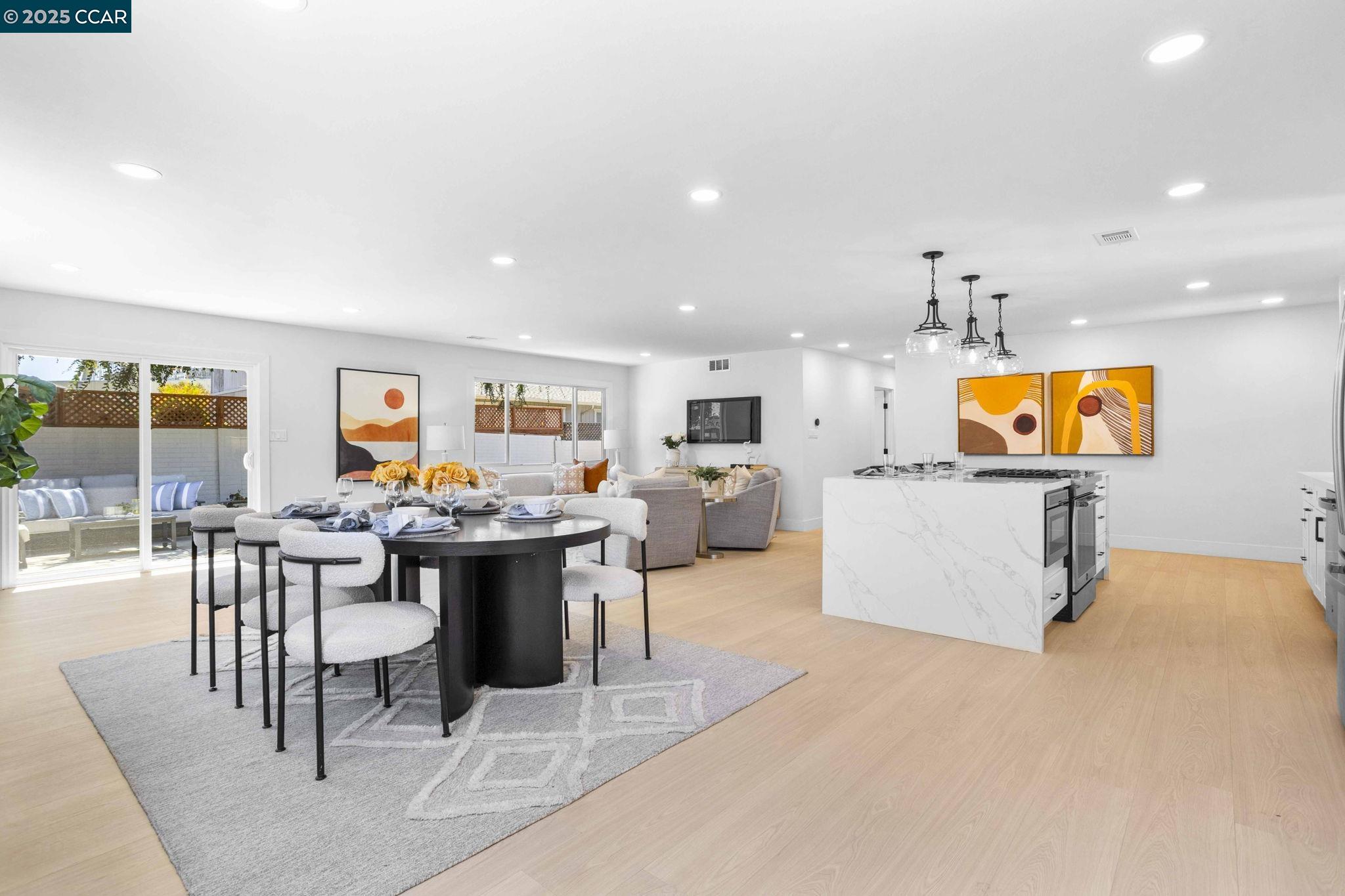Detail Gallery Image 10 of 38 For 4650 Regina Ln, Concord,  CA 94521 - 3 Beds | 2 Baths