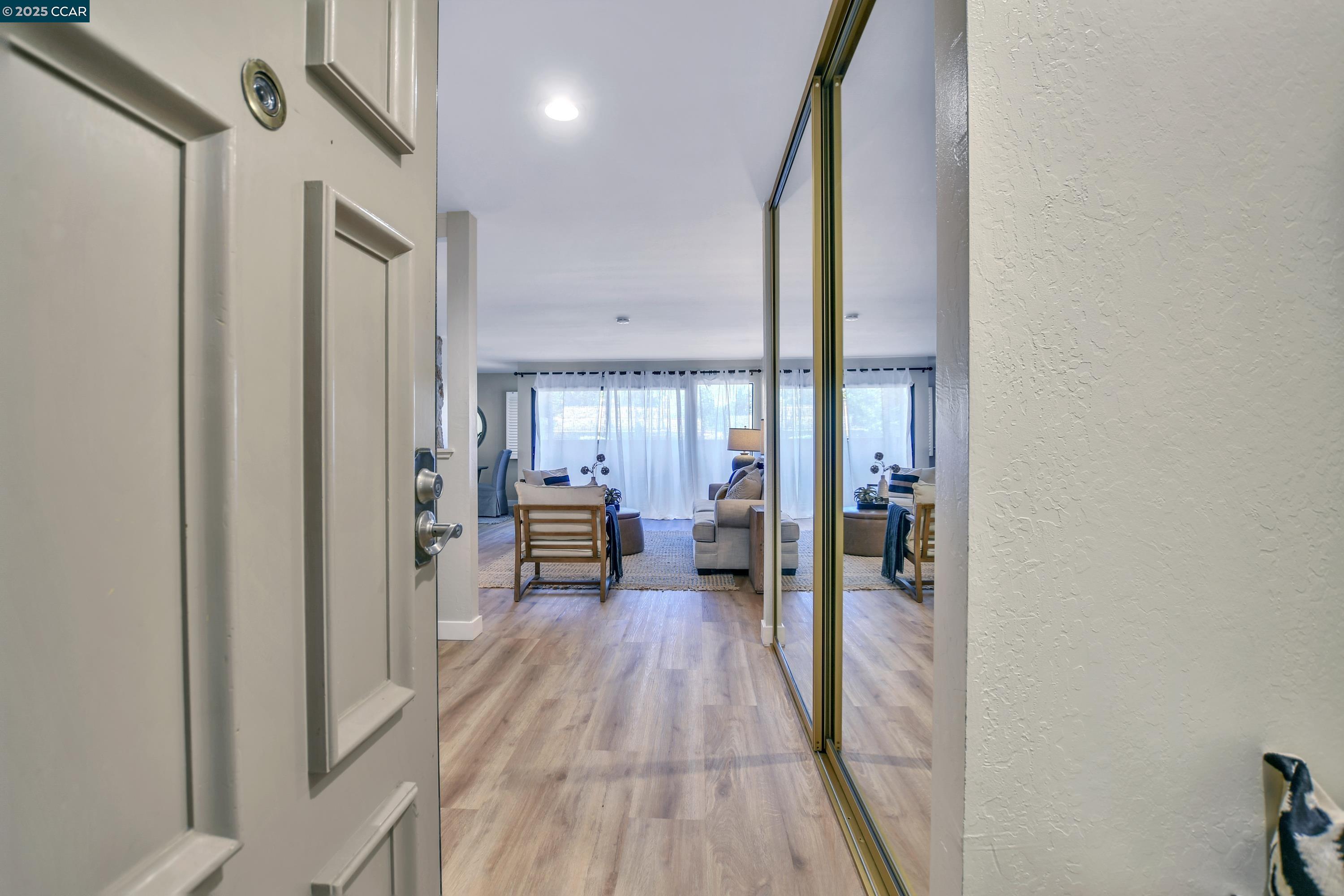 Photo #2: 41106966 Listing 