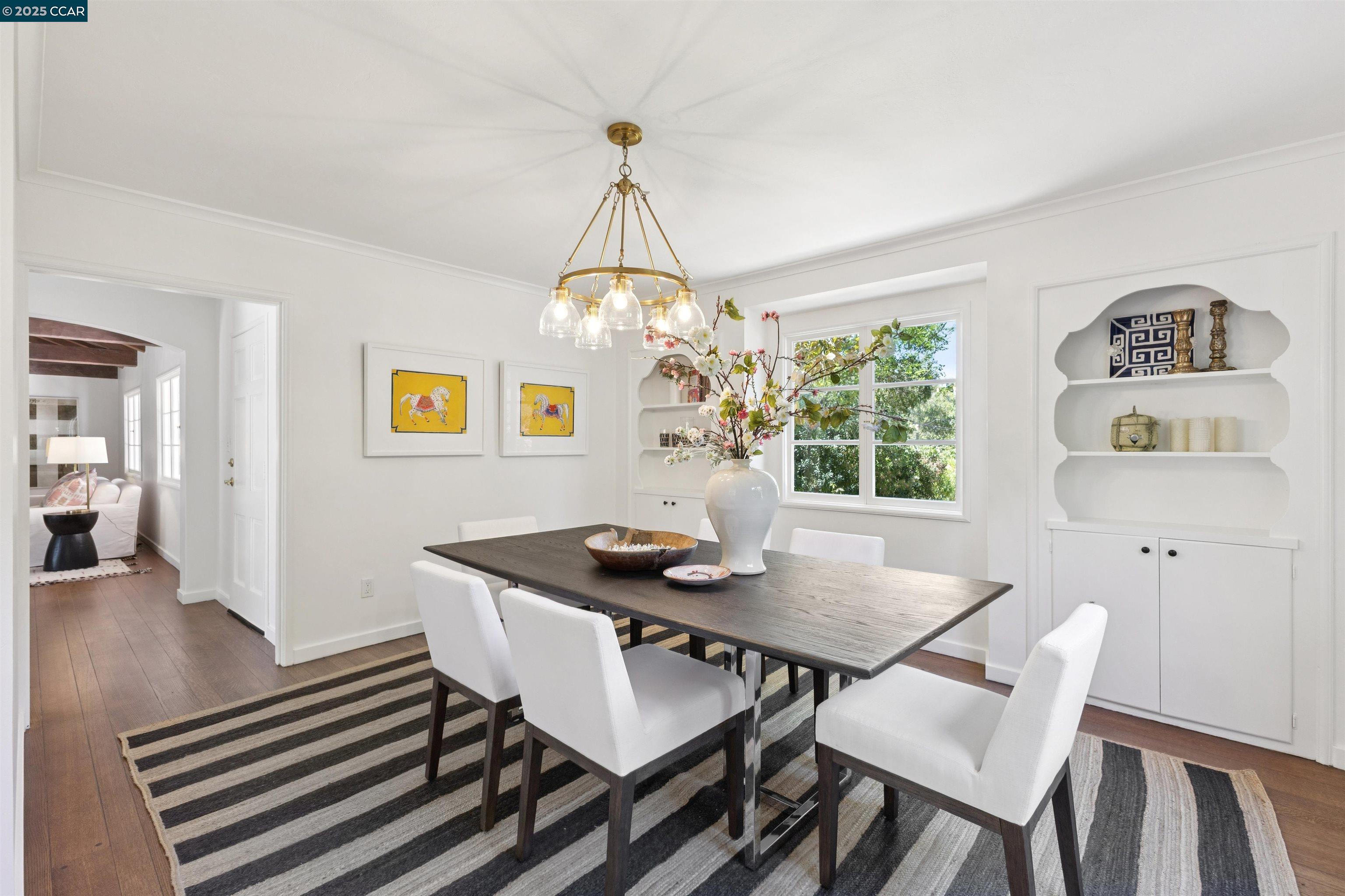 Detail Gallery Image 14 of 46 For 4 El Verano, Orinda,  CA 94563 - 4 Beds | 2/1 Baths