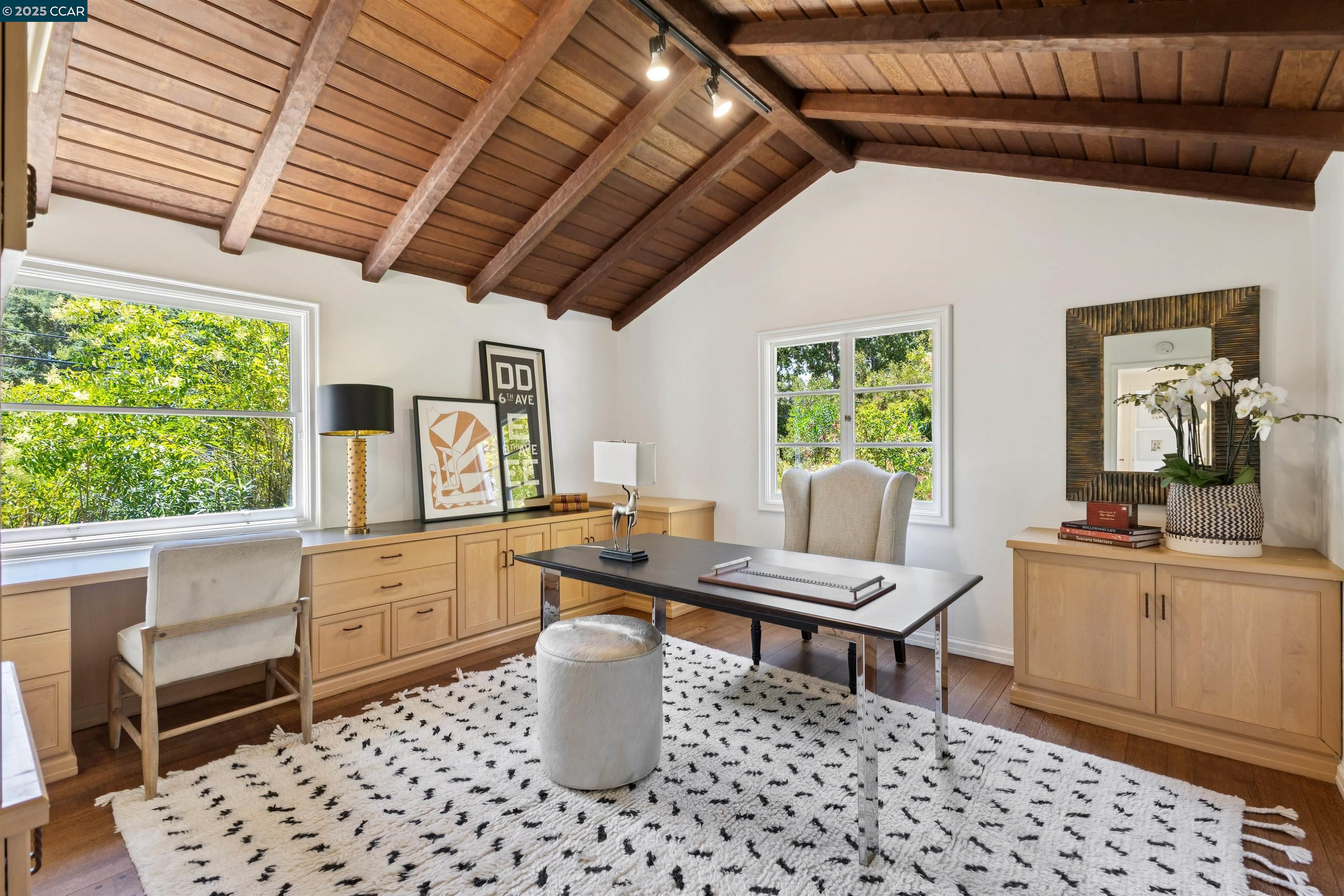 Detail Gallery Image 20 of 46 For 4 El Verano, Orinda,  CA 94563 - 4 Beds | 2/1 Baths