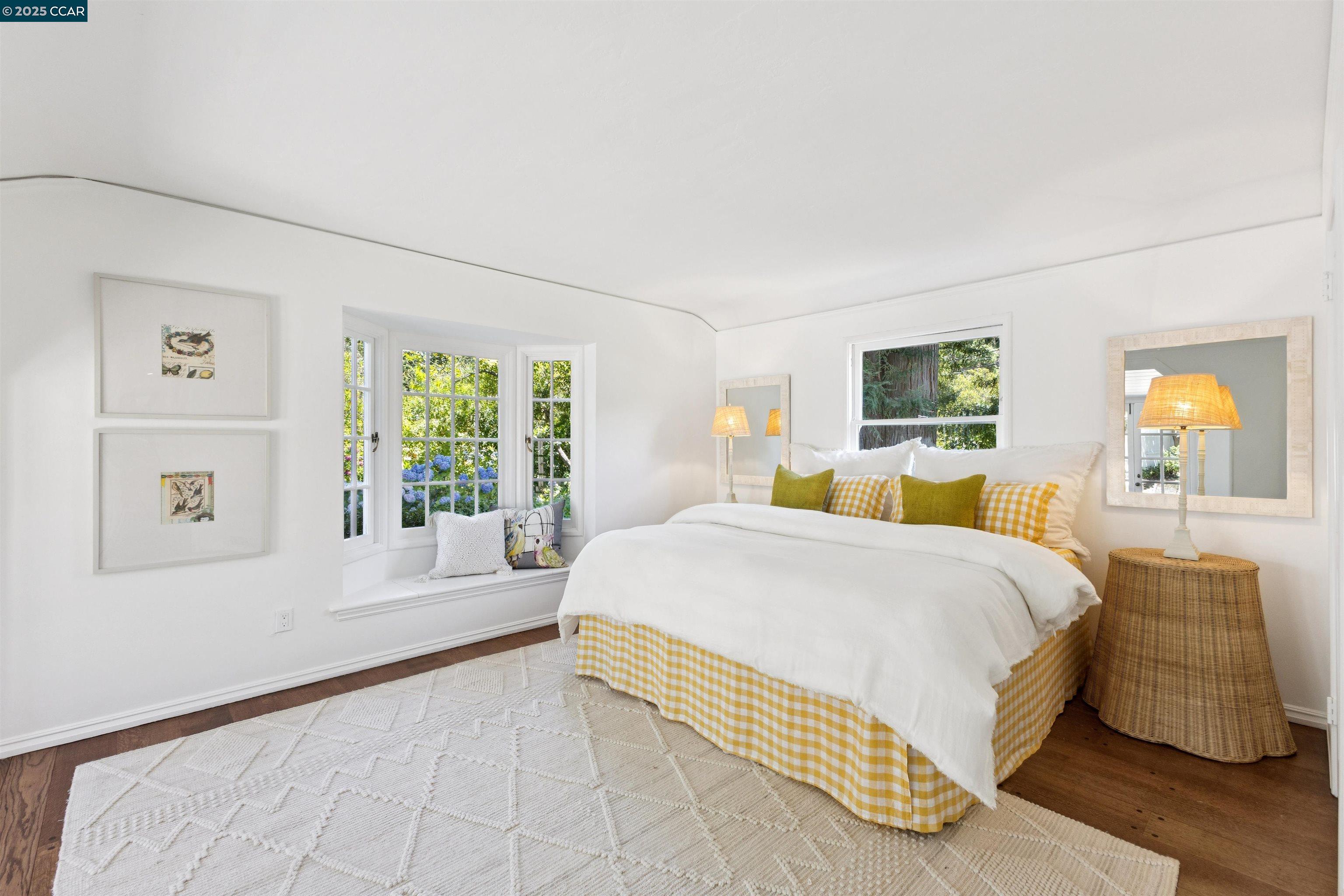 Detail Gallery Image 22 of 46 For 4 El Verano, Orinda,  CA 94563 - 4 Beds | 2/1 Baths