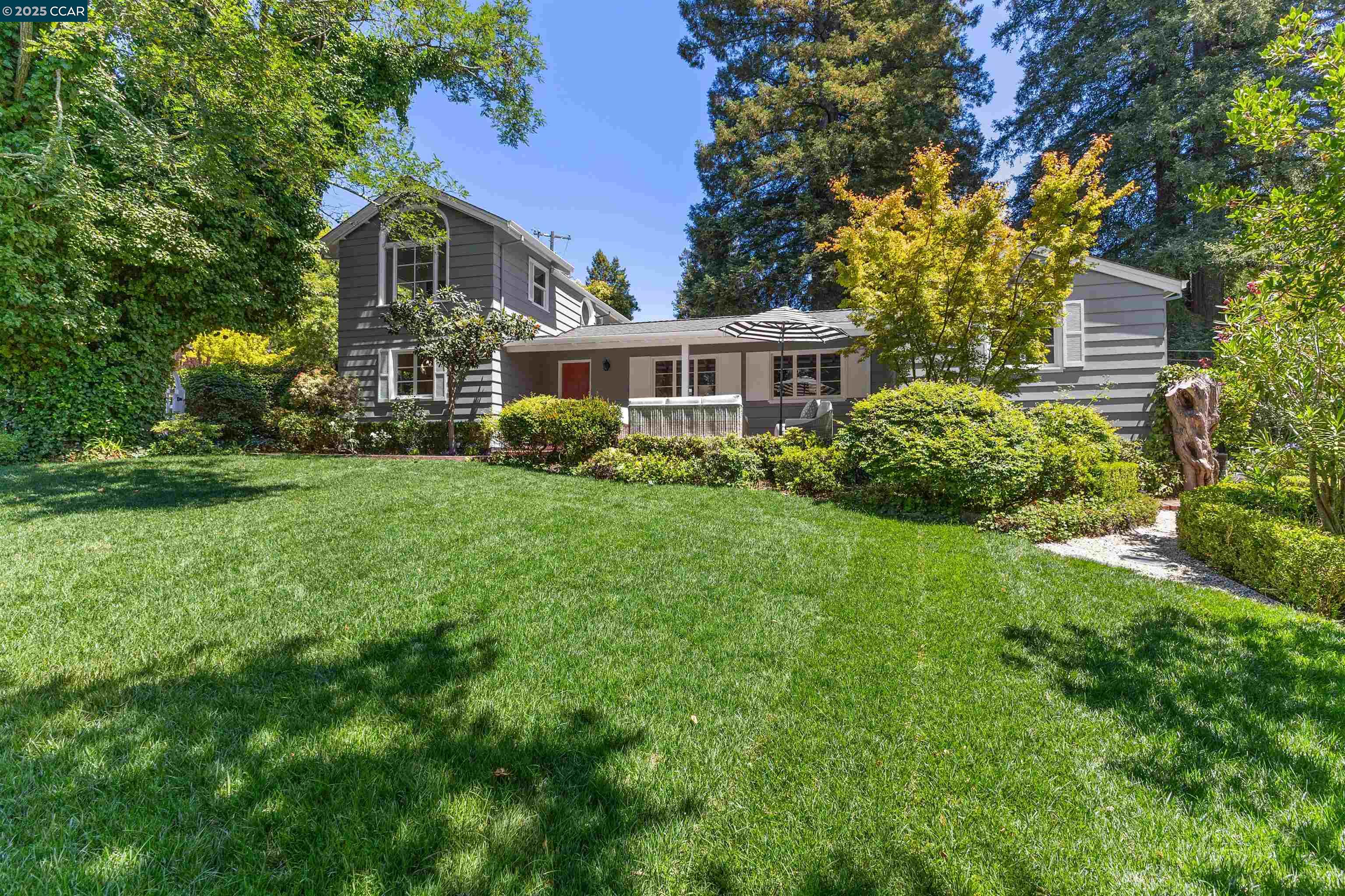 Detail Gallery Image 5 of 46 For 4 El Verano, Orinda,  CA 94563 - 4 Beds | 2/1 Baths