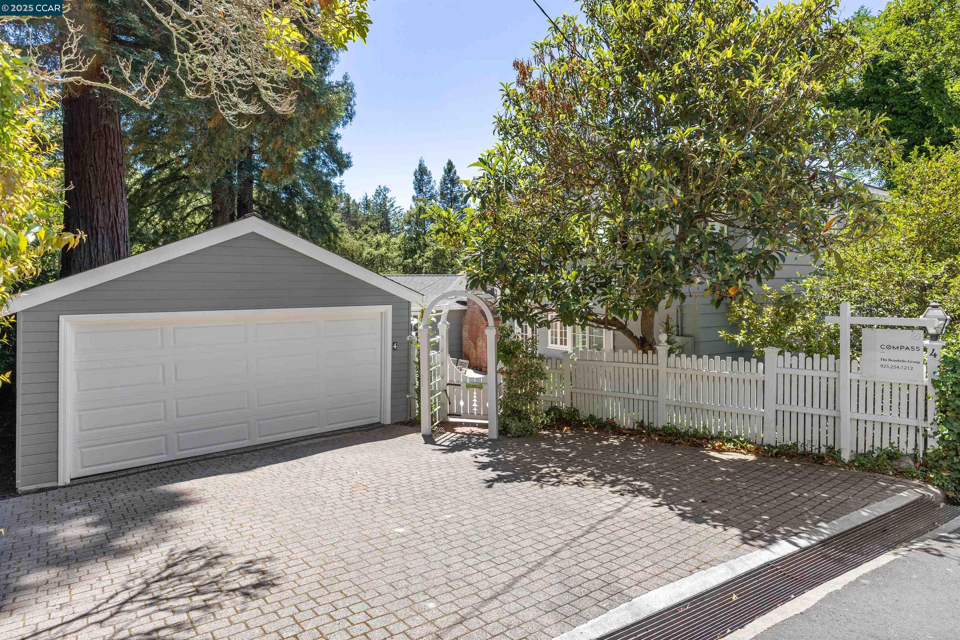 Detail Gallery Image 45 of 46 For 4 El Verano, Orinda,  CA 94563 - 4 Beds | 2/1 Baths