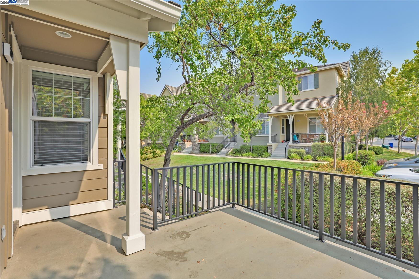 Detail Gallery Image 2 of 23 For 6320 Byron Ln, San Ramon,  CA 94582 - 4 Beds | 3 Baths