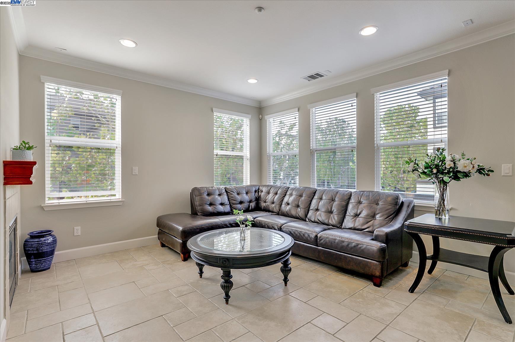 Detail Gallery Image 16 of 23 For 6320 Byron Ln, San Ramon,  CA 94582 - 4 Beds | 3 Baths
