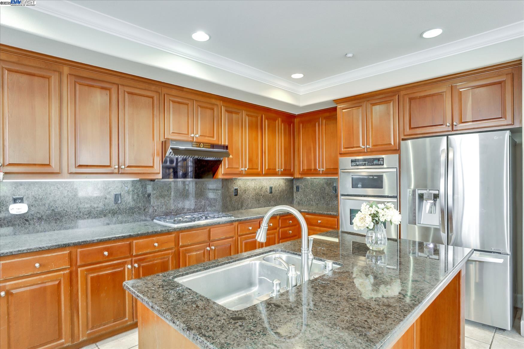 Detail Gallery Image 9 of 23 For 6320 Byron Ln, San Ramon,  CA 94582 - 4 Beds | 3 Baths
