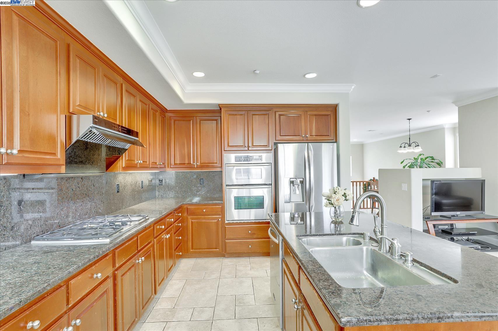 Detail Gallery Image 10 of 23 For 6320 Byron Ln, San Ramon,  CA 94582 - 4 Beds | 3 Baths