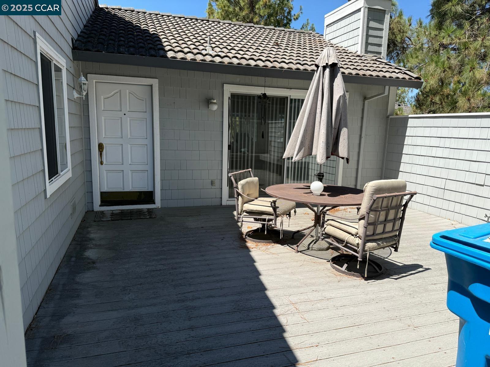 Detail Gallery Image 2 of 15 For 149 Alice St, Santa Rosa,  CA 95409 - 3 Beds | 2/1 Baths