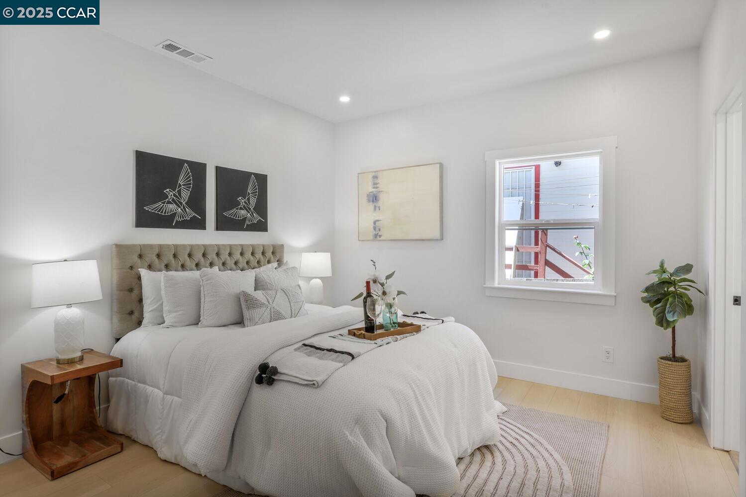 Detail Gallery Image 16 of 27 For 2155 Rosedale Ave, Oakland,  CA 94601 - 3 Beds | 2 Baths
