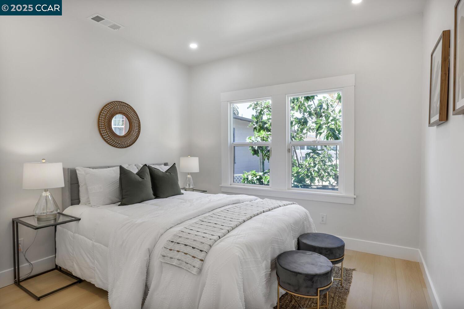 Detail Gallery Image 19 of 27 For 2155 Rosedale Ave, Oakland,  CA 94601 - 3 Beds | 2 Baths