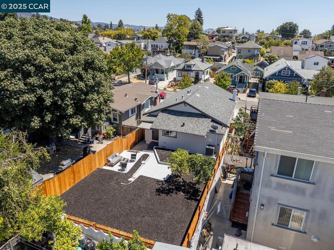 Detail Gallery Image 26 of 27 For 2155 Rosedale Ave, Oakland,  CA 94601 - 3 Beds | 2 Baths