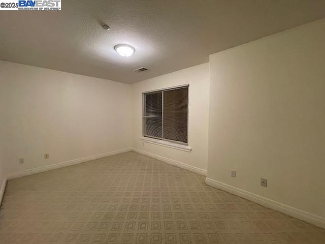 Detail Gallery Image 11 of 24 For 108 Lund Ave, Hayward,  CA 94544 - 4 Beds | 3/1 Baths