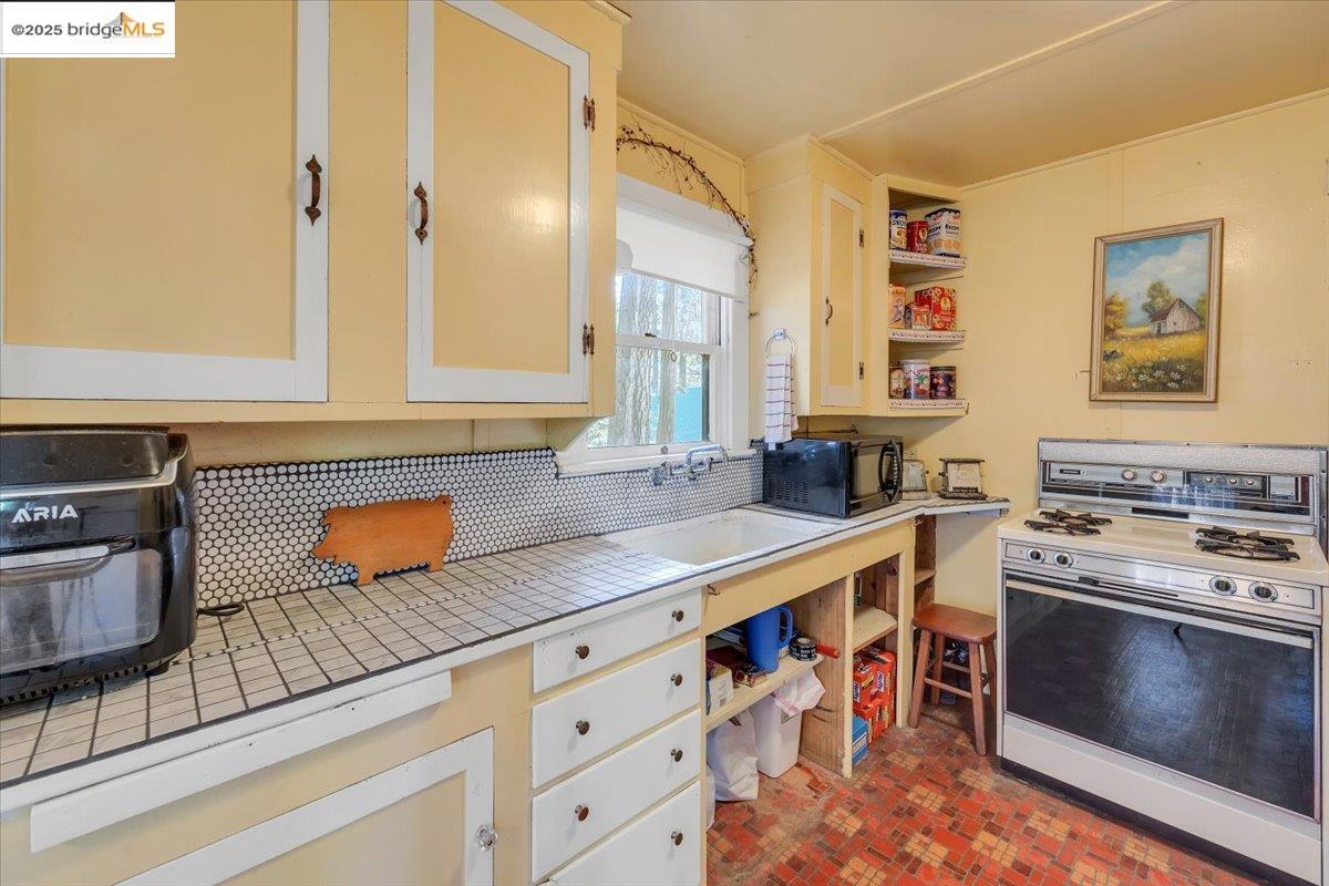 Detail Gallery Image 13 of 38 For 25885 Mono Drive, Long Barn,  CA 95335 - 2 Beds | 1/1 Baths