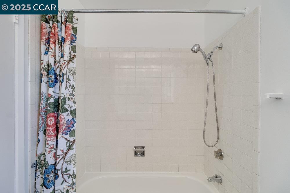 Detail Gallery Image 27 of 30 For 4524 Bell Ct, Richmond,  CA 94804 - 3 Beds | 2 Baths