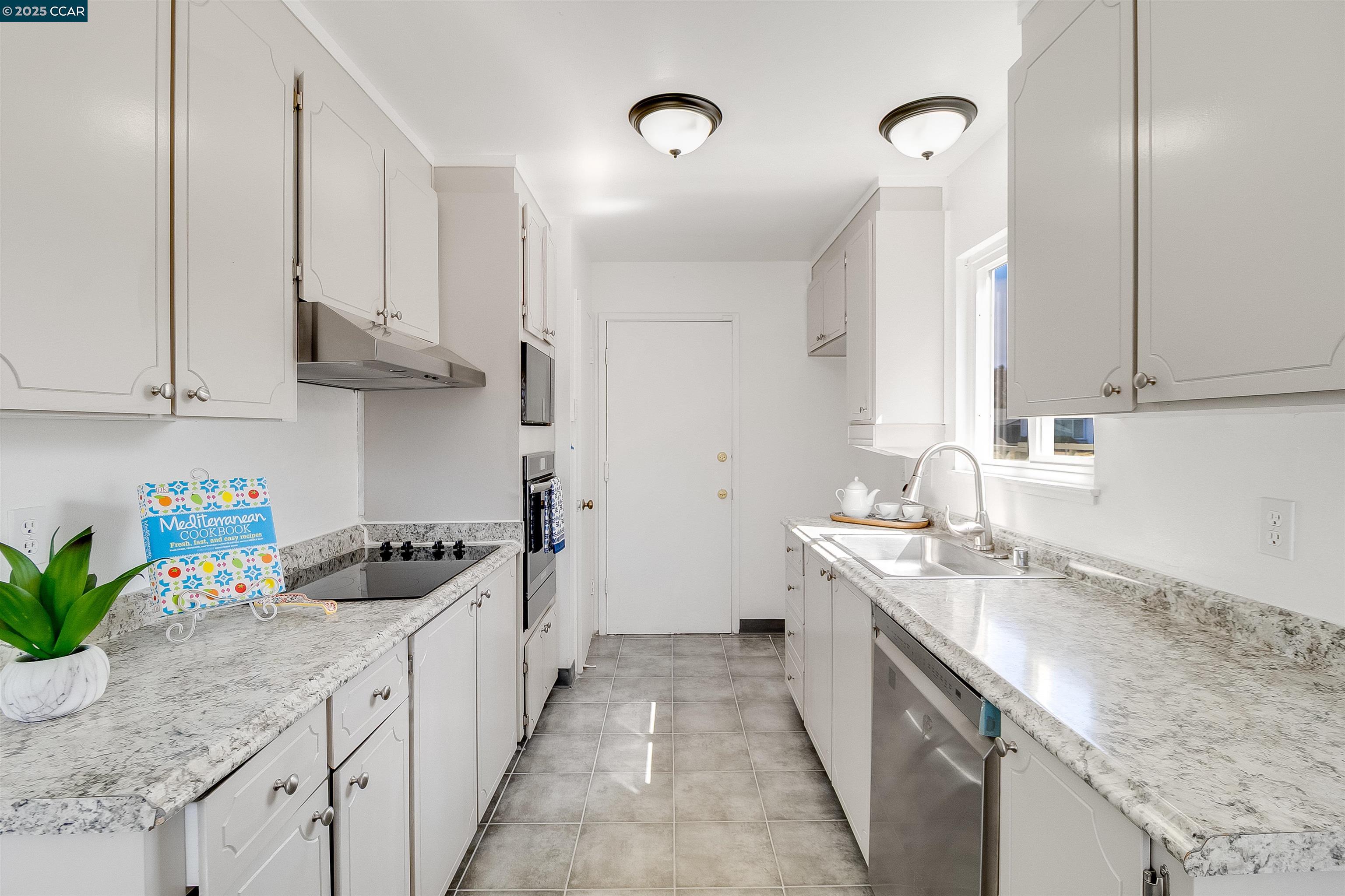 Detail Gallery Image 30 of 30 For 4524 Bell Ct, Richmond,  CA 94804 - 3 Beds | 2 Baths