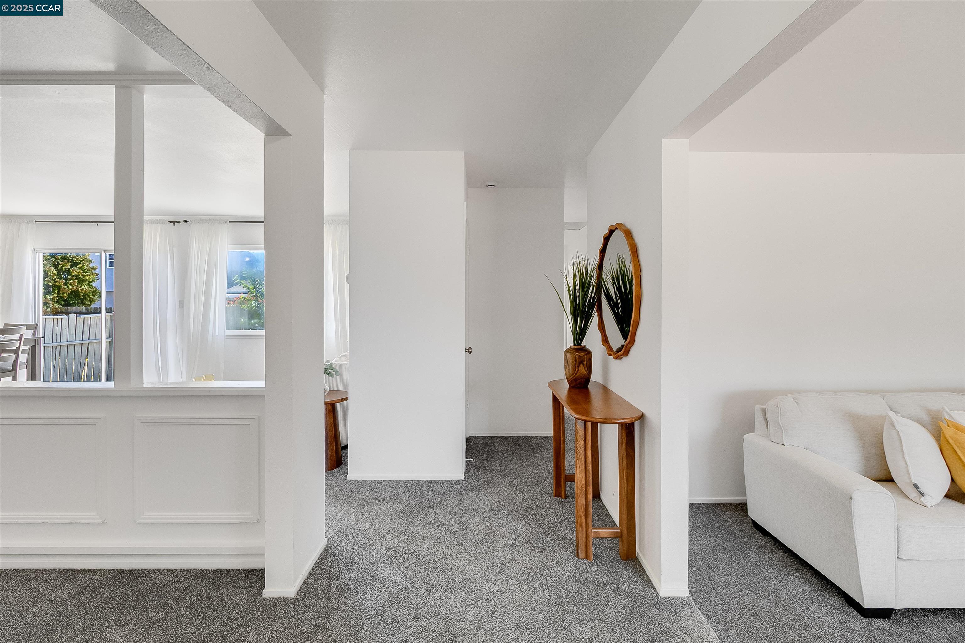 Detail Gallery Image 4 of 30 For 4524 Bell Ct, Richmond,  CA 94804 - 3 Beds | 2 Baths