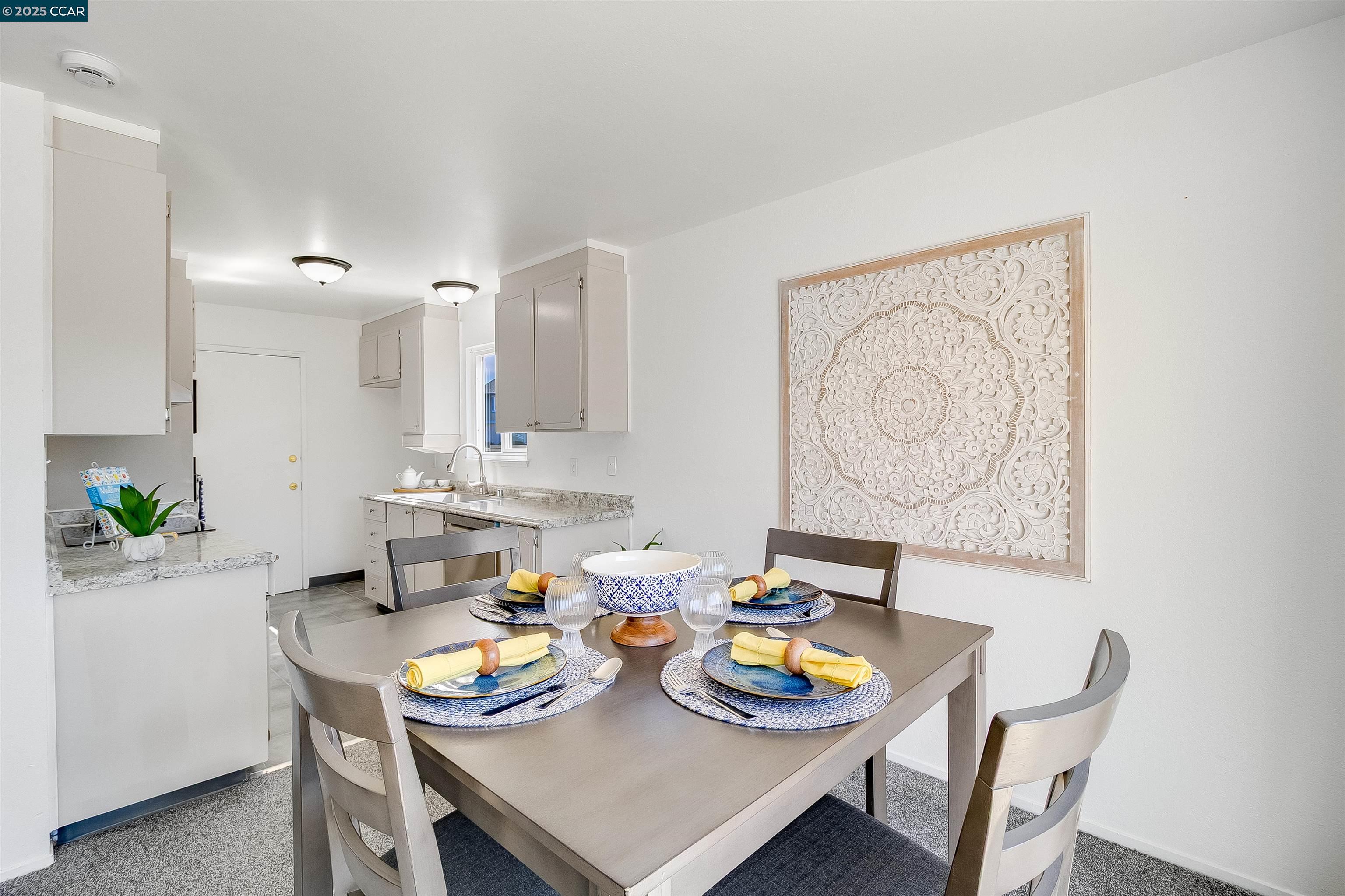 Detail Gallery Image 10 of 30 For 4524 Bell Ct, Richmond,  CA 94804 - 3 Beds | 2 Baths