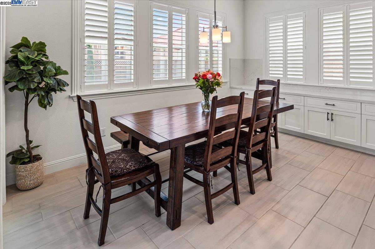 Detail Gallery Image 11 of 54 For 264 Zinnia Ct, San Ramon,  CA 94582 - 4 Beds | 3/1 Baths