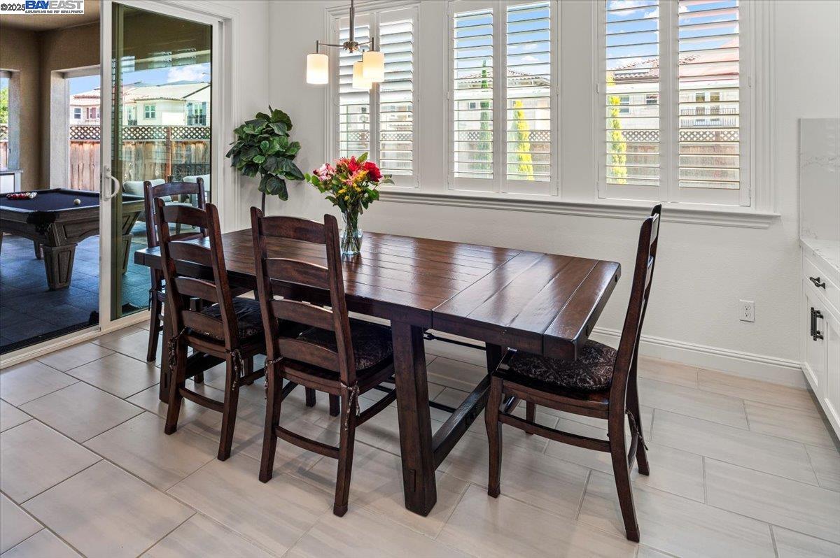 Detail Gallery Image 12 of 54 For 264 Zinnia Ct, San Ramon,  CA 94582 - 4 Beds | 3/1 Baths