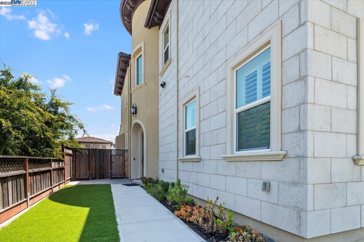 Detail Gallery Image 5 of 54 For 264 Zinnia Ct, San Ramon,  CA 94582 - 4 Beds | 3/1 Baths