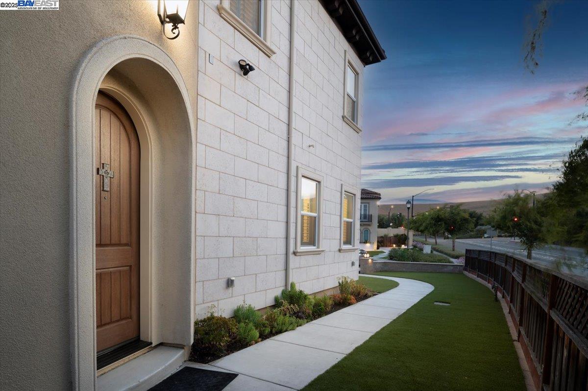 Detail Gallery Image 7 of 54 For 264 Zinnia Ct, San Ramon,  CA 94582 - 4 Beds | 3/1 Baths