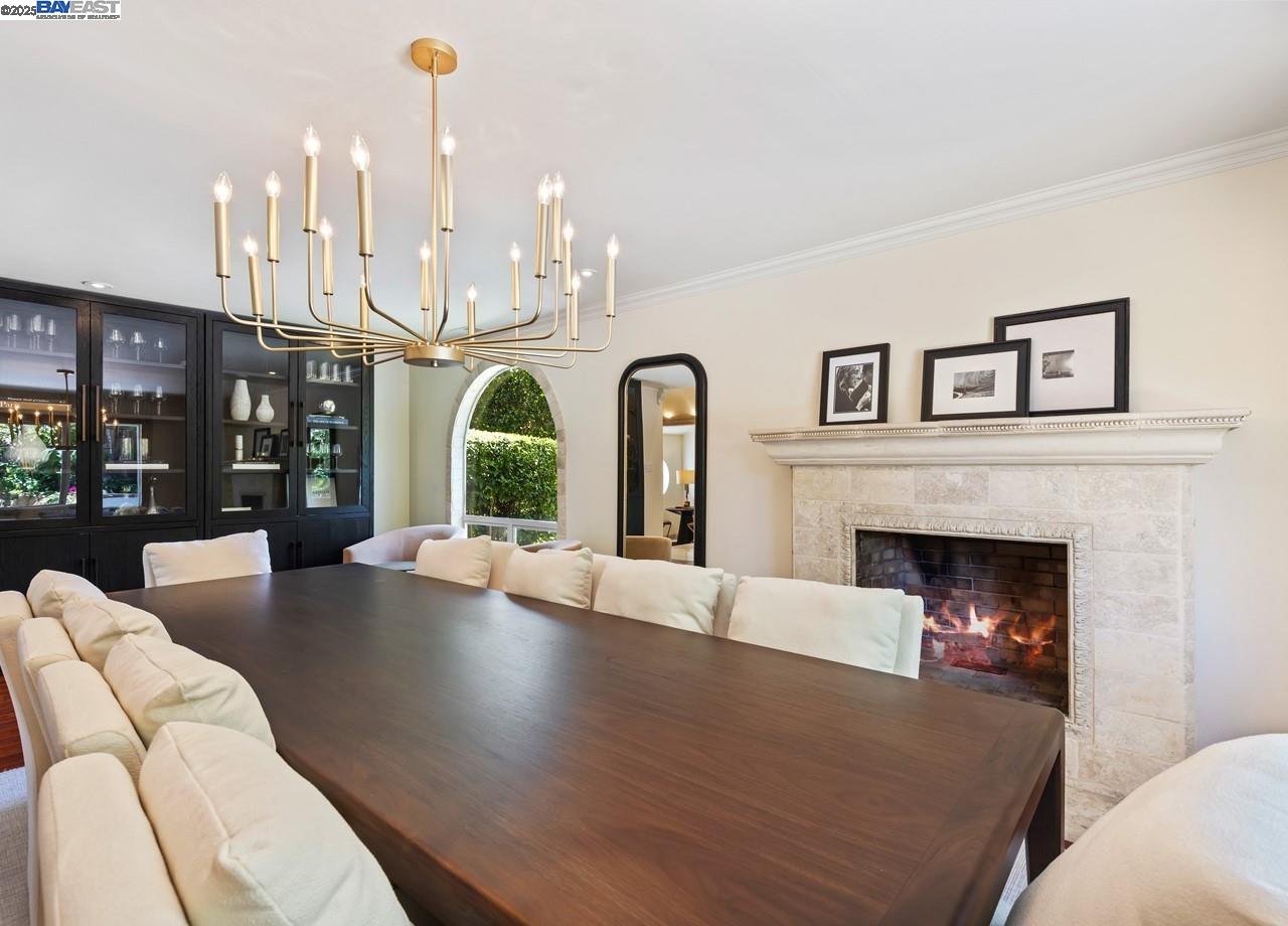 Detail Gallery Image 11 of 60 For 107 Verde Mesa Dr, Danville,  CA 94526 - 5 Beds | 4/1 Baths