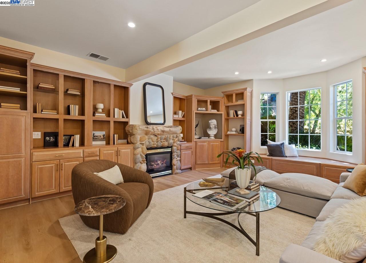 Detail Gallery Image 16 of 60 For 107 Verde Mesa Dr, Danville,  CA 94526 - 5 Beds | 4/1 Baths