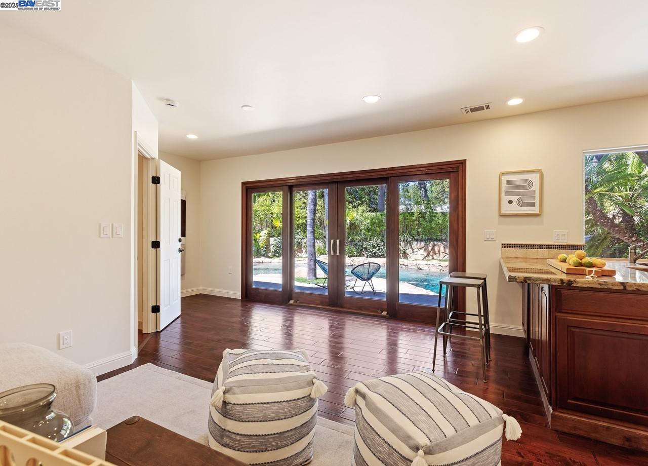 Detail Gallery Image 18 of 60 For 107 Verde Mesa Dr, Danville,  CA 94526 - 5 Beds | 4/1 Baths