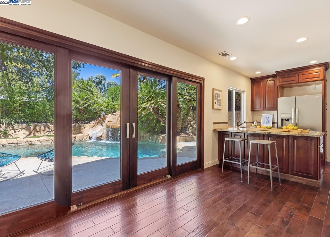 Detail Gallery Image 19 of 60 For 107 Verde Mesa Dr, Danville,  CA 94526 - 5 Beds | 4/1 Baths