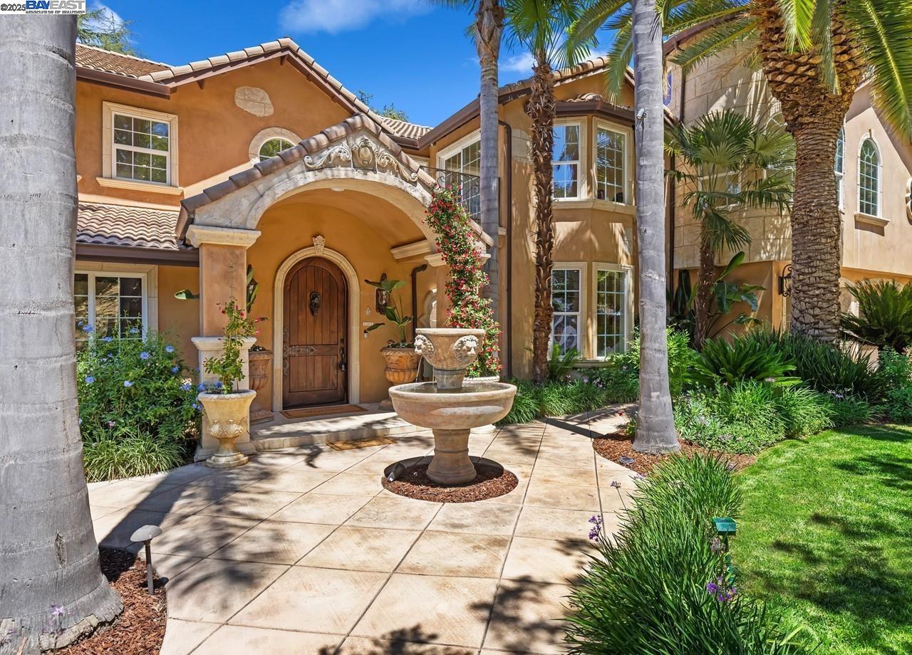 Detail Gallery Image 4 of 60 For 107 Verde Mesa Dr, Danville,  CA 94526 - 5 Beds | 4/1 Baths