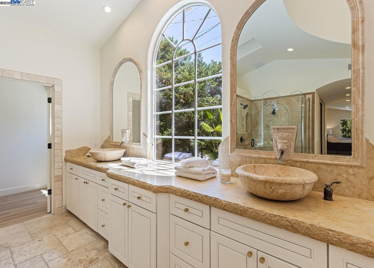 Detail Gallery Image 32 of 60 For 107 Verde Mesa Dr, Danville,  CA 94526 - 5 Beds | 4/1 Baths