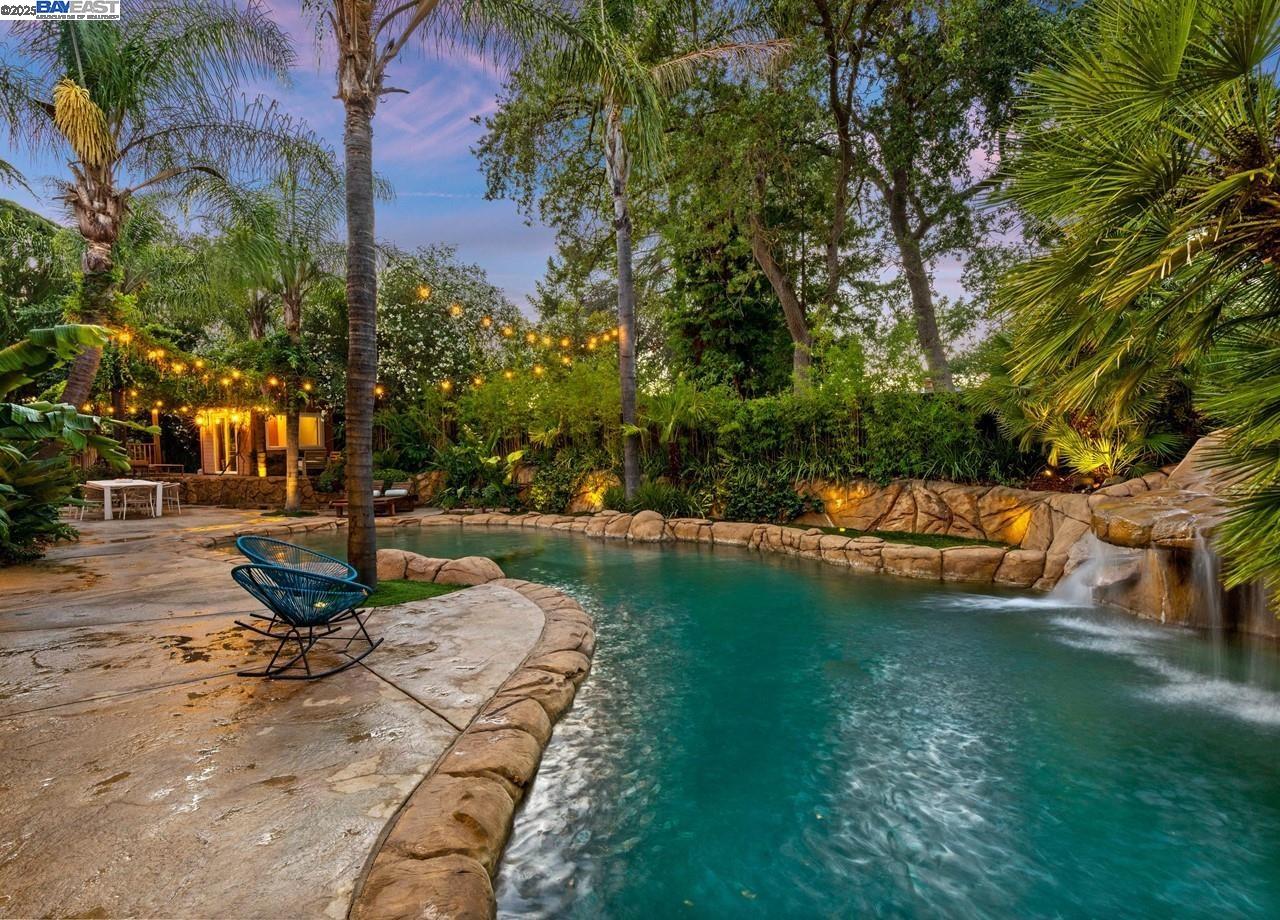 Detail Gallery Image 42 of 60 For 107 Verde Mesa Dr, Danville,  CA 94526 - 5 Beds | 4/1 Baths