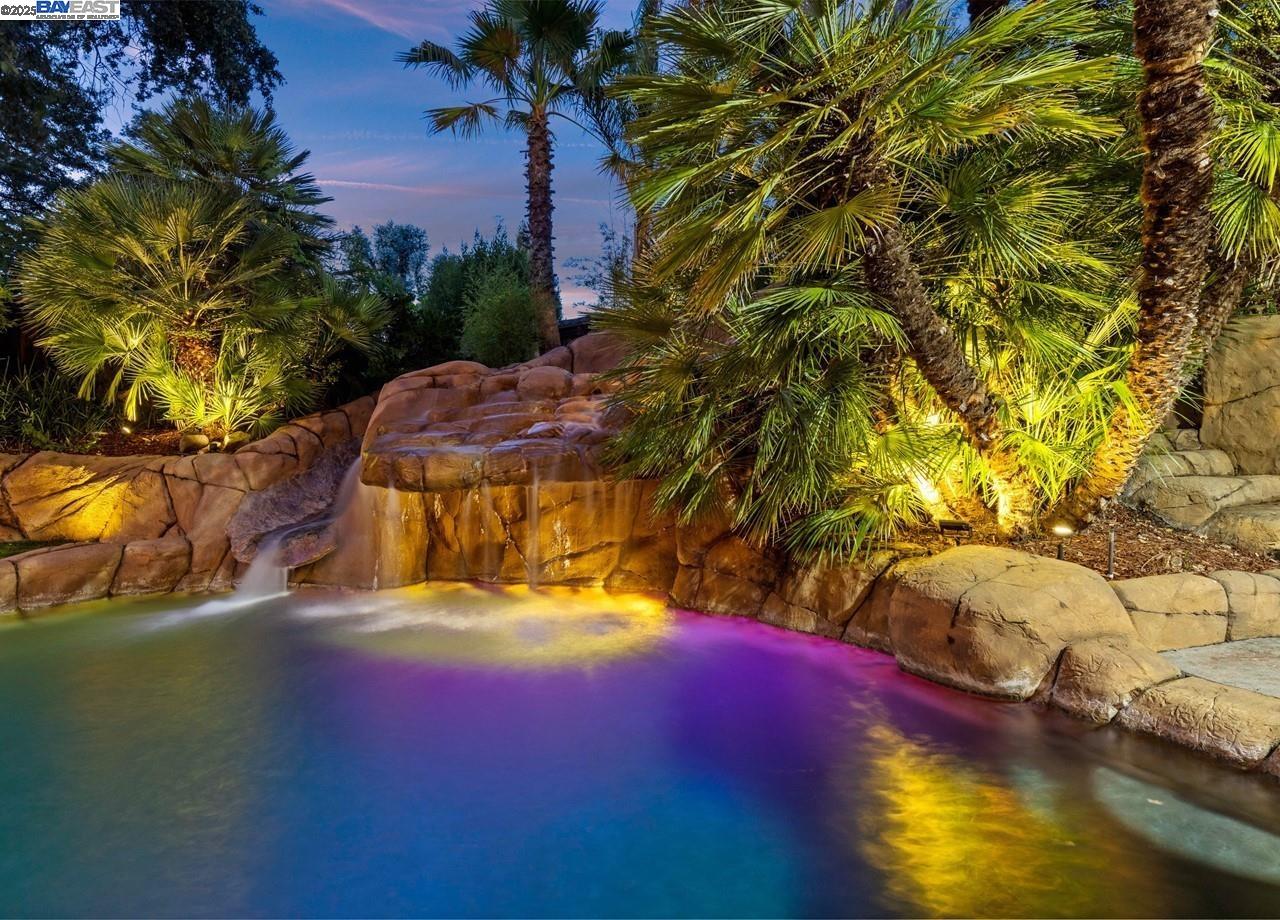 Detail Gallery Image 43 of 60 For 107 Verde Mesa Dr, Danville,  CA 94526 - 5 Beds | 4/1 Baths