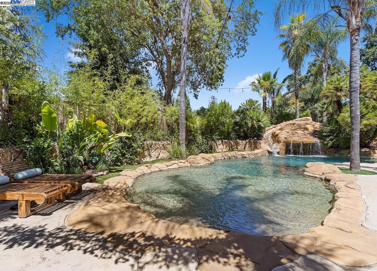 Detail Gallery Image 47 of 60 For 107 Verde Mesa Dr, Danville,  CA 94526 - 5 Beds | 4/1 Baths