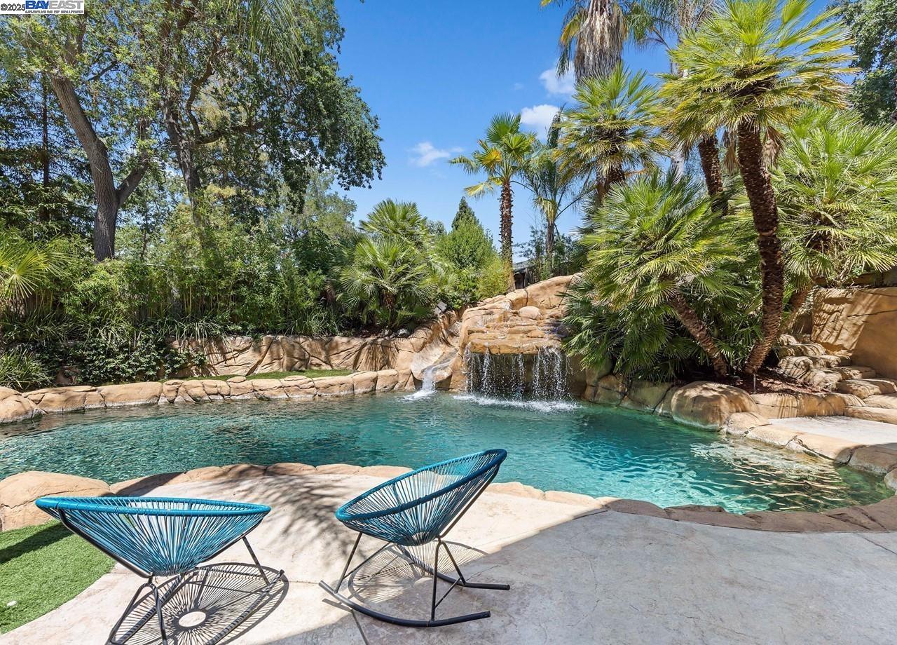 Detail Gallery Image 48 of 60 For 107 Verde Mesa Dr, Danville,  CA 94526 - 5 Beds | 4/1 Baths