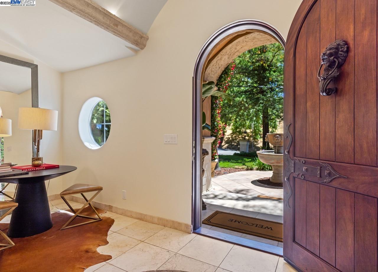 Detail Gallery Image 7 of 60 For 107 Verde Mesa Dr, Danville,  CA 94526 - 5 Beds | 4/1 Baths