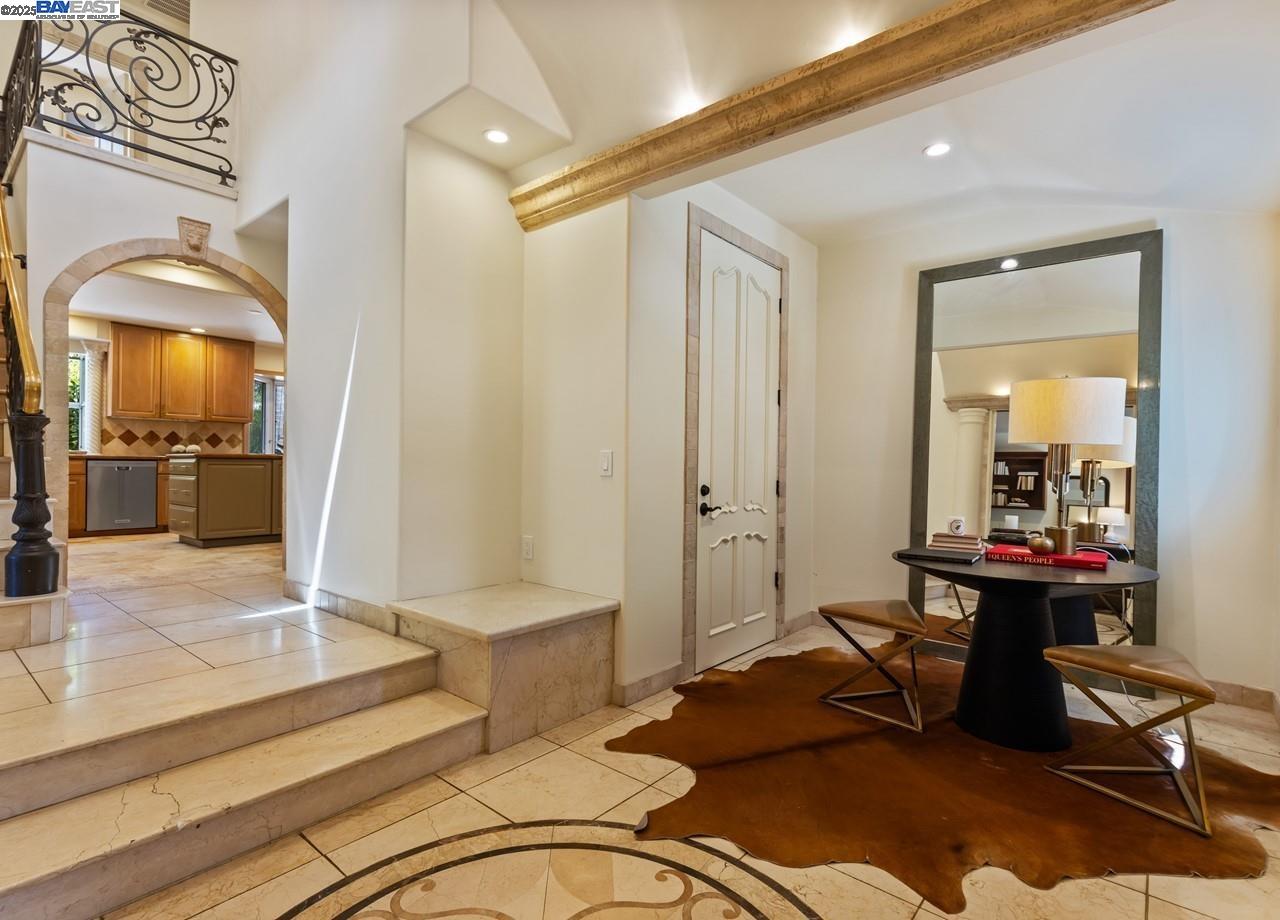 Detail Gallery Image 9 of 60 For 107 Verde Mesa Dr, Danville,  CA 94526 - 5 Beds | 4/1 Baths