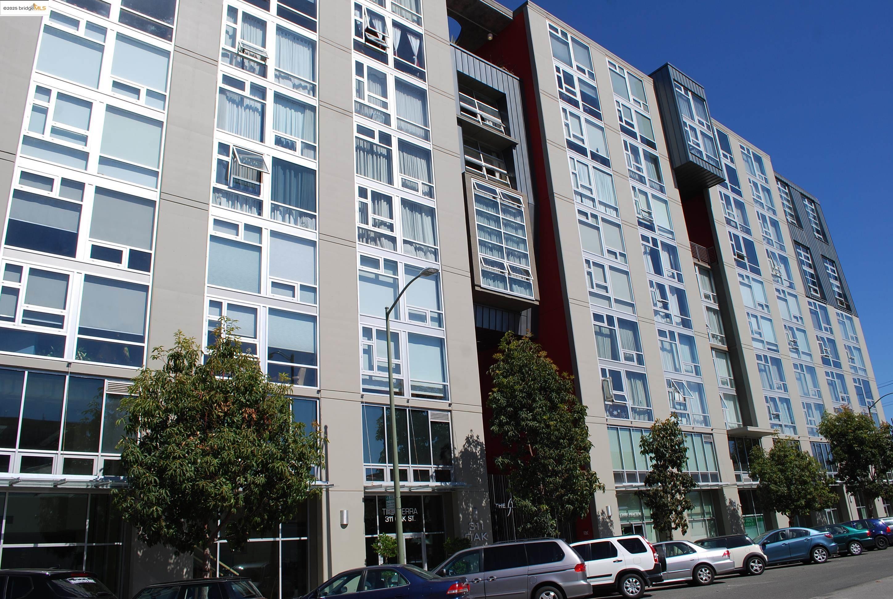 Detail Gallery Image 2 of 16 For 311 Oak St #724,  Oakland,  CA 94607 - 1 Beds | 1 Baths