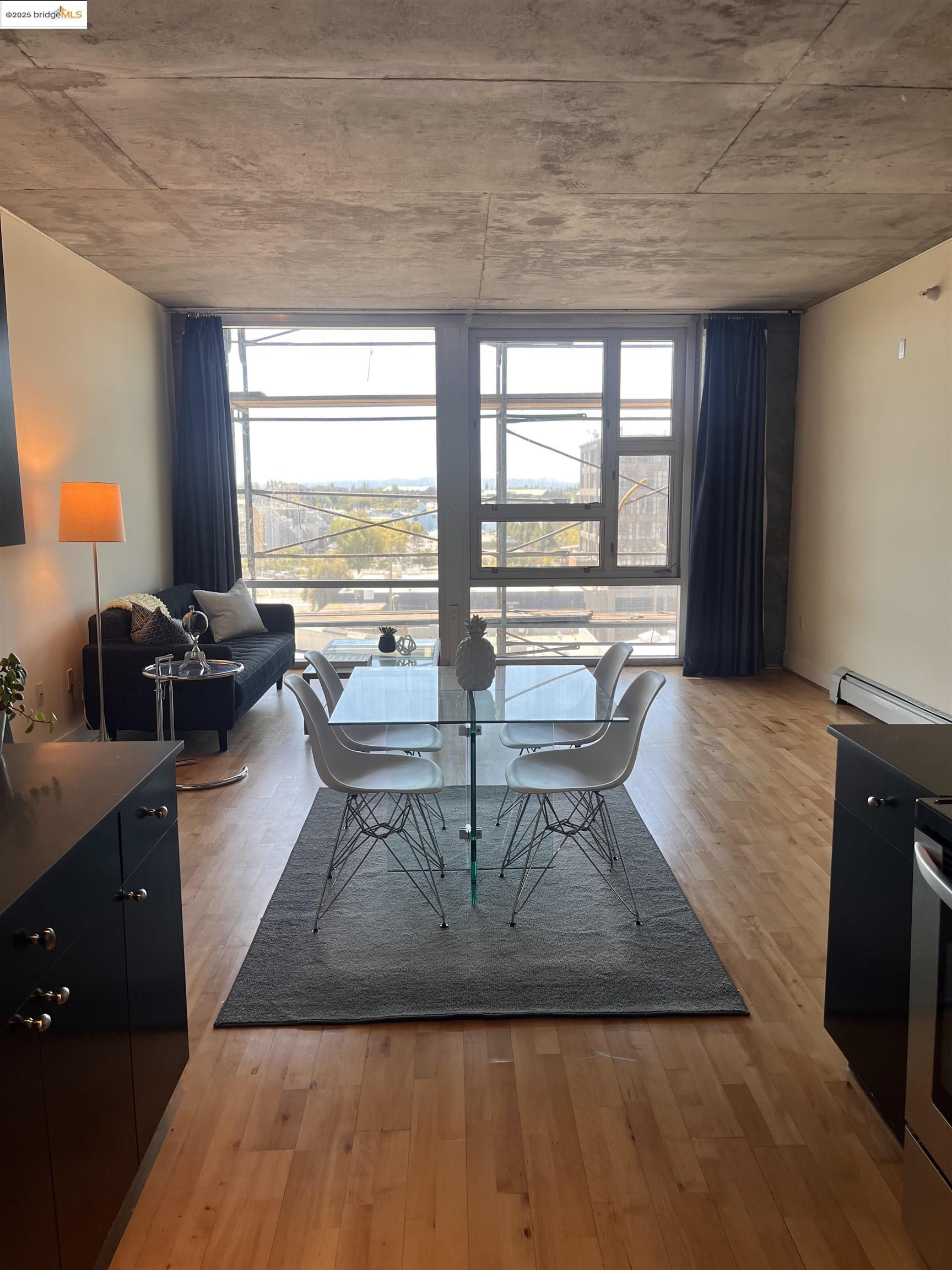 Detail Gallery Image 6 of 16 For 311 Oak St #724,  Oakland,  CA 94607 - 1 Beds | 1 Baths