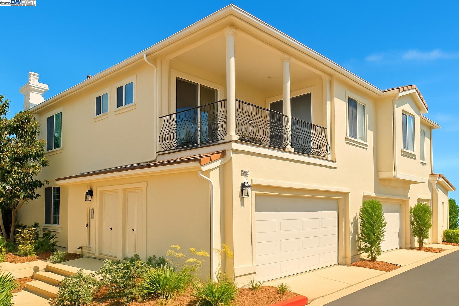 Detail Gallery Image 1 of 12 For 24350 Lorenzo Ln, –,  CA 91355 - 3 Beds | 3 Baths